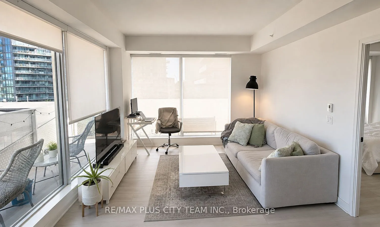 2 bed, $2,950 — Photo 2