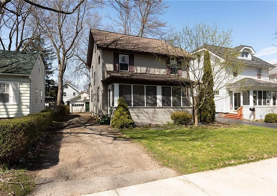 122 Holcroft Rd