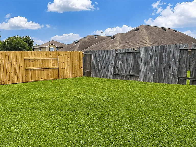 1415 Hardy Stone Dr — Photo 23
