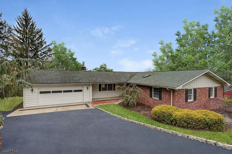 856 Brown Rd photo 1