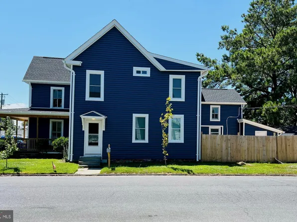 302 Pine St, Crisfield, MD 21817