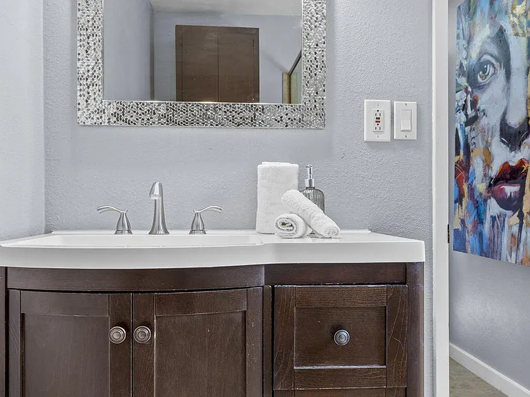 8308 E Minnezona Ave — Photo 21