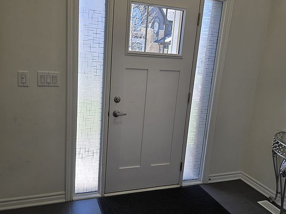 2nd image of 33 Bremner St