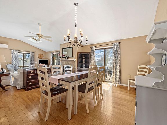 5th image of 25 Clover Lane