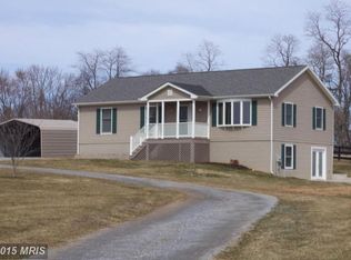 59 Singhas Ln, Summit Point, WV 25446