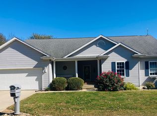 5 Osage Dr, Franklin, IL 62638