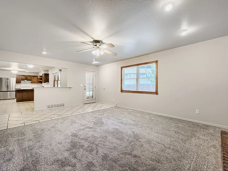 2821 E Serendipity Cir — Photo 13