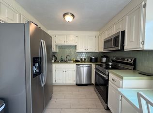 419 Dover Ave #L, Riverside, RI 02915