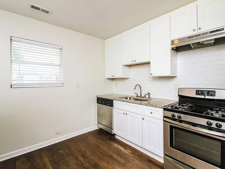 Enclave Oakhurst Village — Photo 26