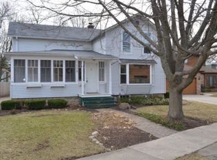 135 W Franklin Ave, Crystal Lake, IL 60014