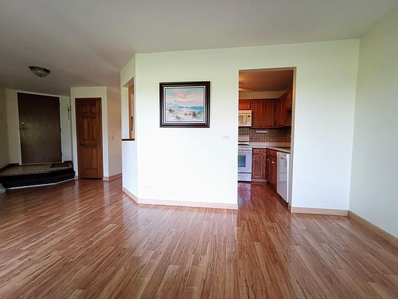 4th image of 1830 Fox Run Dr