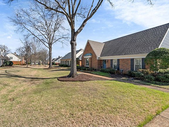 3rd image of 1911 Allenby Rd