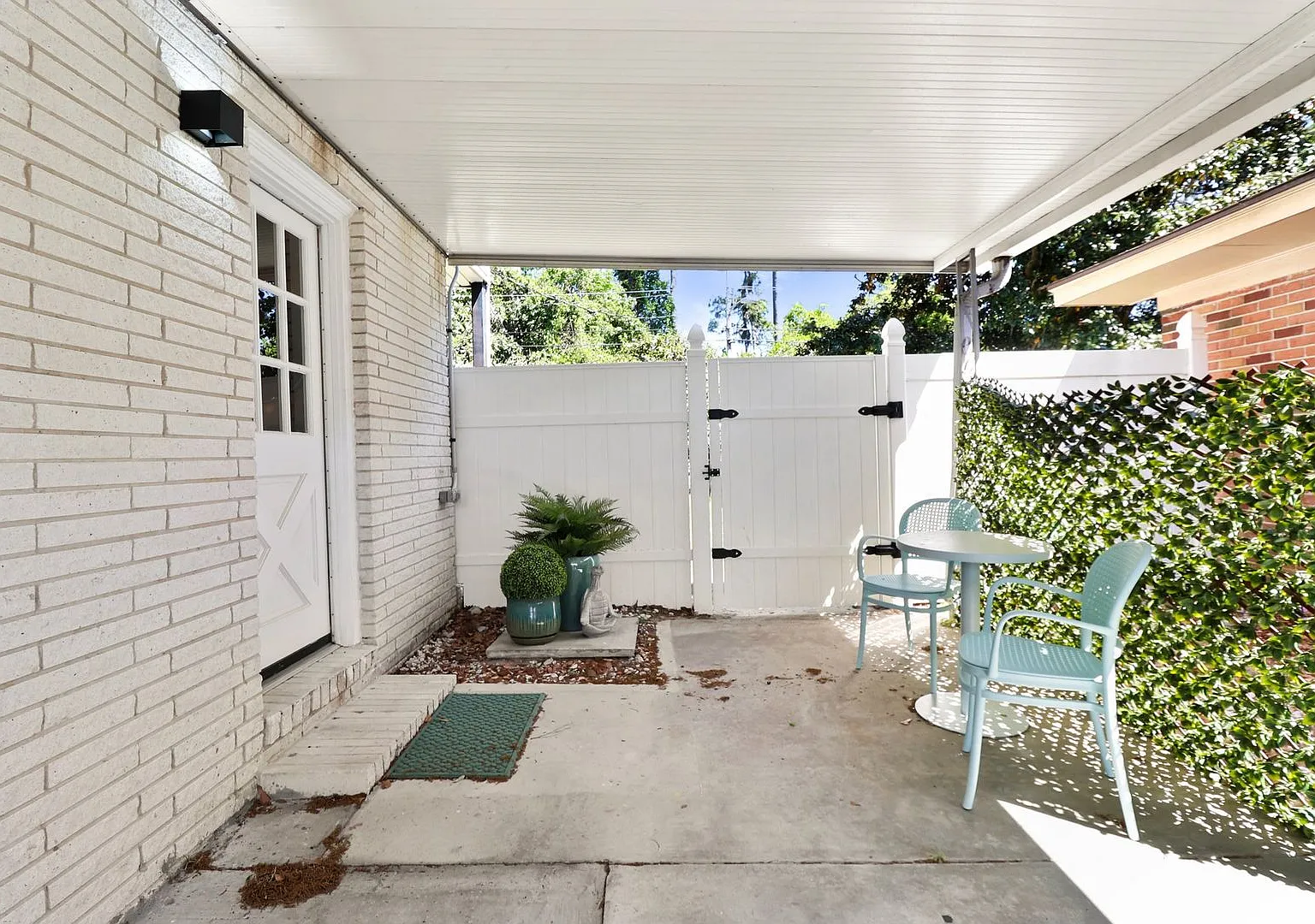 11924 Idlewood Dr — Photo 2
