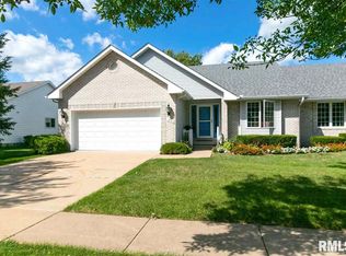 3400 Maplecrest Rd, Bettendorf, IA 52722