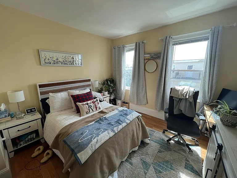 52 Lowell St #2 — Photo 18