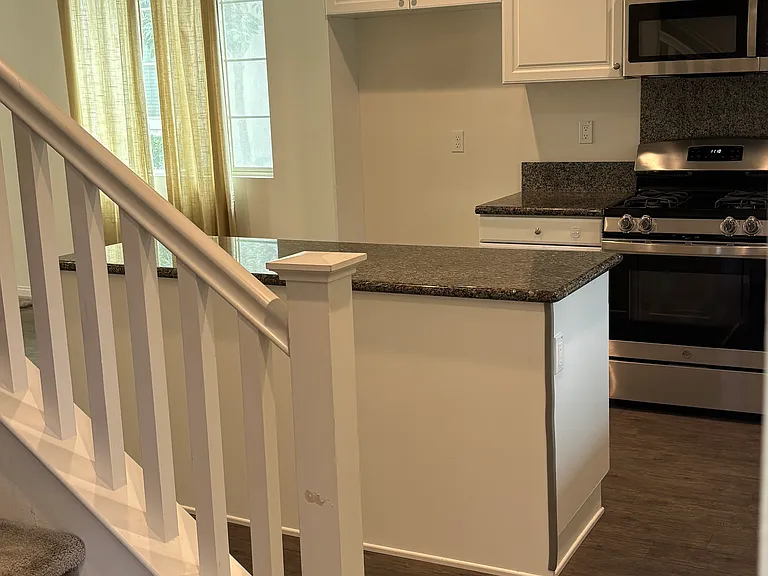 7636 Channel View St — Photo 3