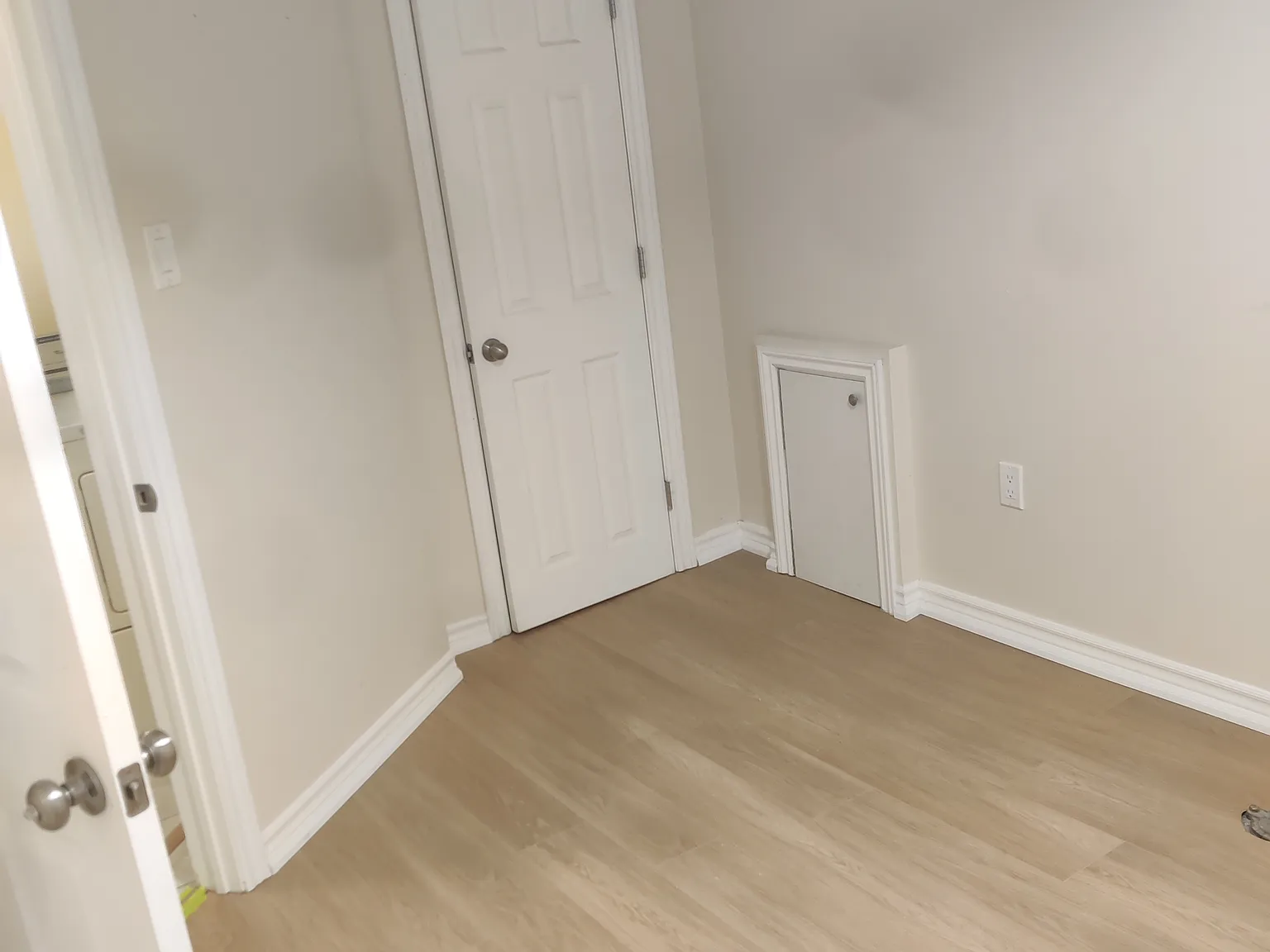 2 bed, 700 sqft, $2,000 — Photo 2