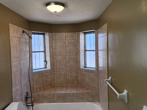 5th image of 3612 W Hamilton Ave