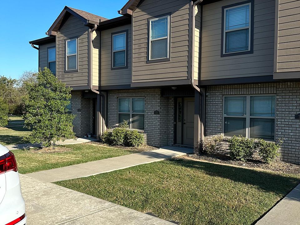 1st image of 72 Bellvue Dr