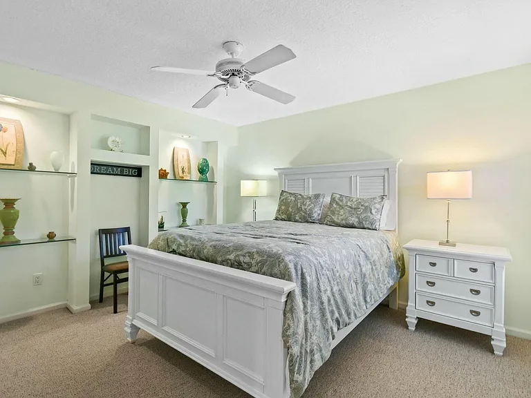 252 Legendary Cir — Photo 15