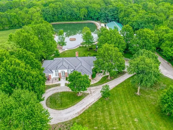 12819 S Harris Rd, Greenwood, MO 64034