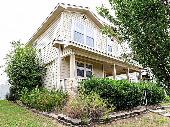 2nd image of 420 N Cascades Ave APT 1