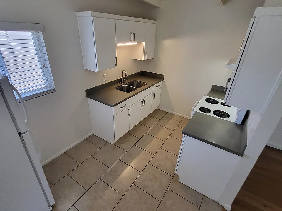 317 W Park Ave #207