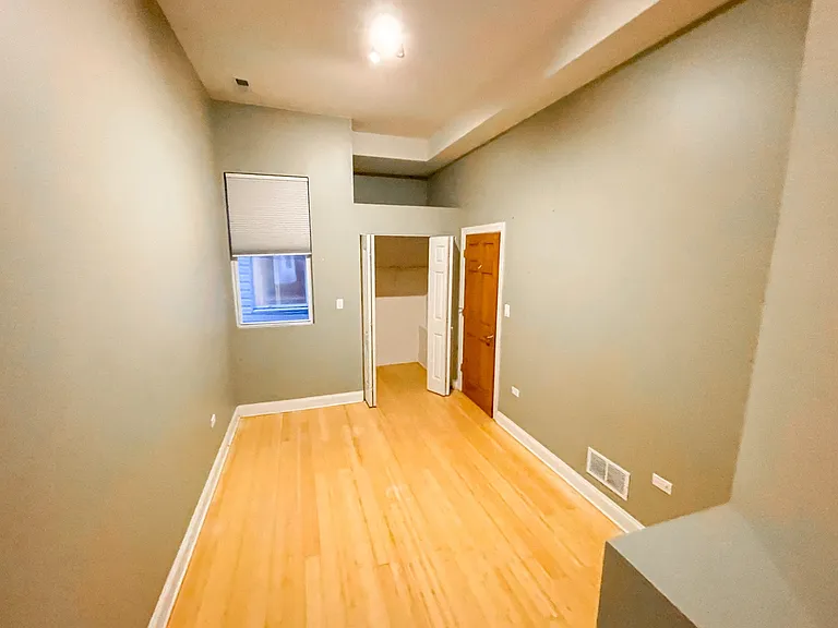 1435 W. Grand Ave. — Photo 16