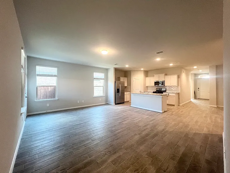8636 Centerboard Ln — Photo 9
