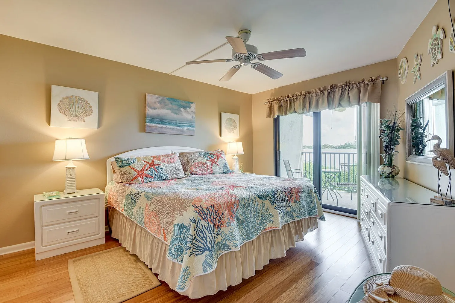 2 bed, 2.0 bath, 990 sqft, $14,095 — Photo 4