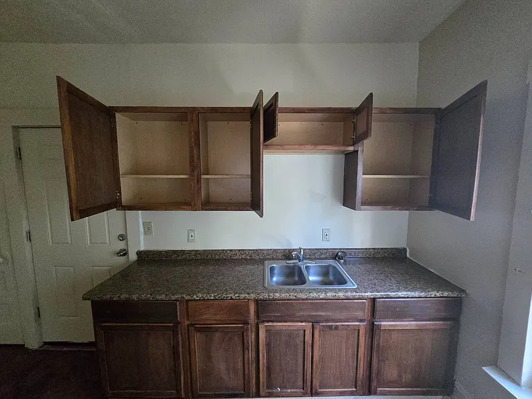 10808 St Clair Ave, Cleveland, OH 44108 — Photo 10