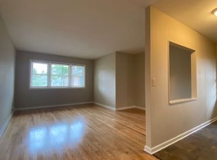 1327 E Colorado St, Milwaukee, WI 53207