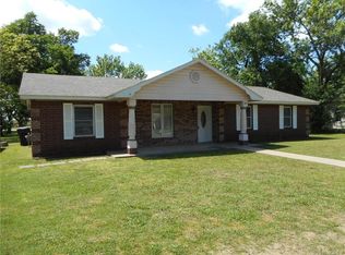 404 S State St, Wagoner, OK 74467