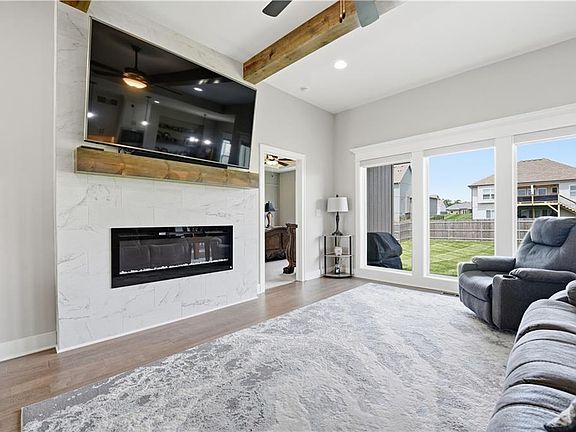 4th image of 1811 Winchester Dr