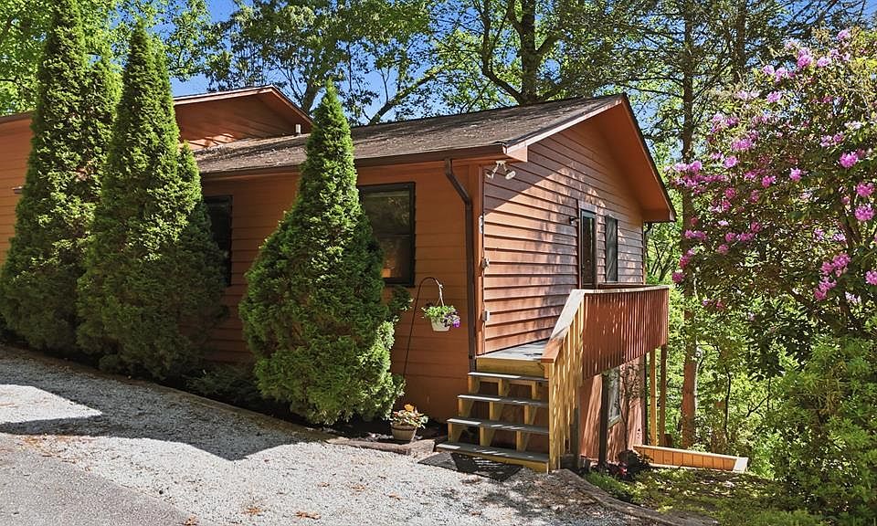 1st image of 71 Golf Vista Dr