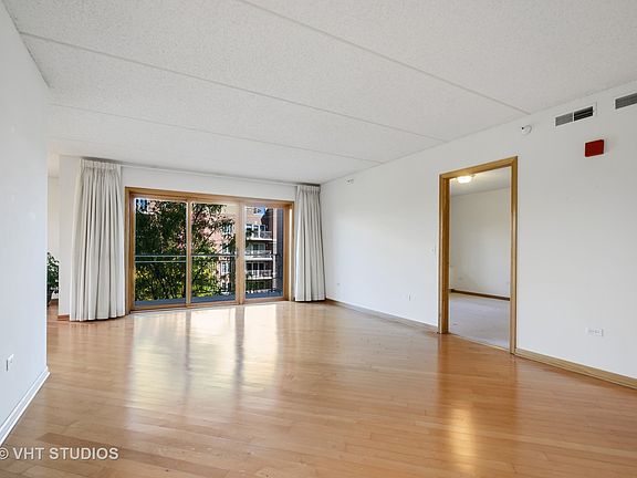 5th image of 5105 Madison St #2-403