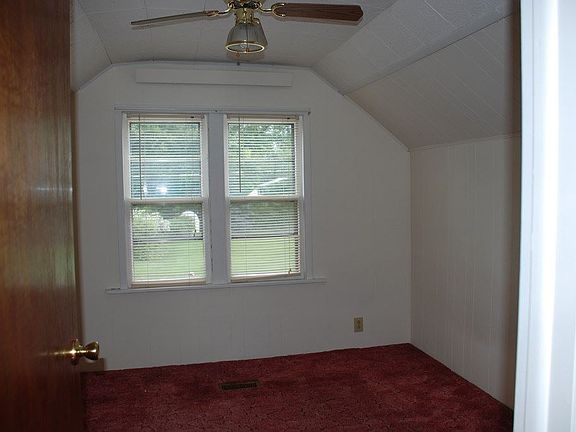 5th image of 1168 Shannon Ave