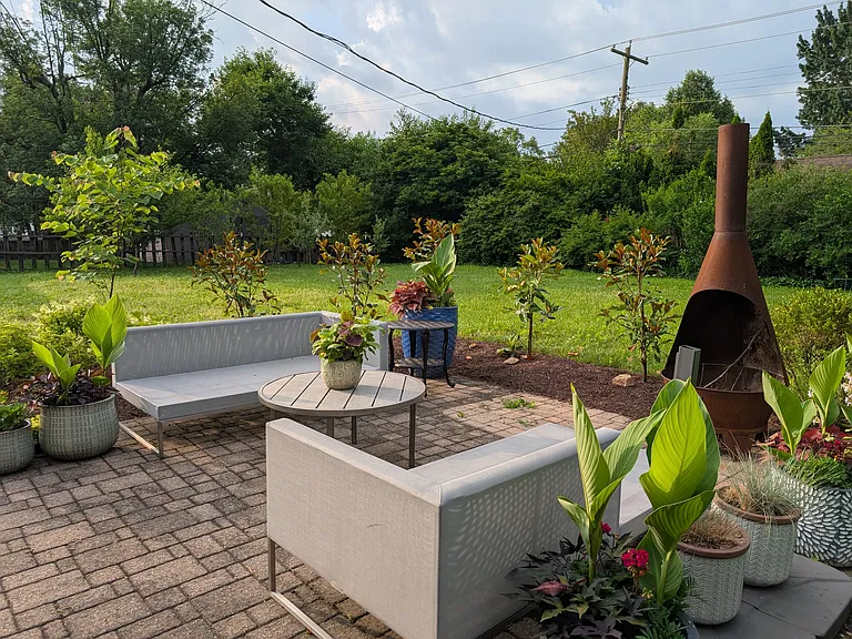 2543 E Livingston Ave — Photo 19