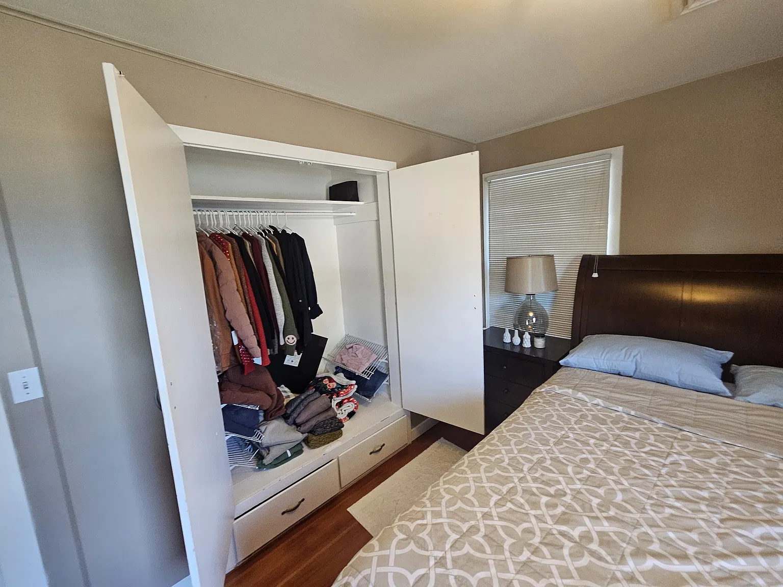 2 bed, 930 sqft, $2,350 — Photo 3