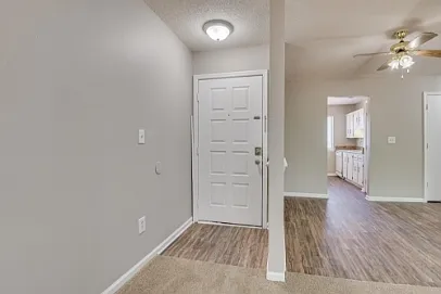 2816C Thomas Ln — Photo 4