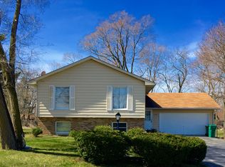 23558 N Echo Lake Rd, Lake Zurich, IL 60047