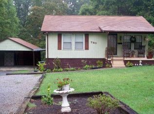 780 W Outer Dr, Oak Ridge, TN 37830