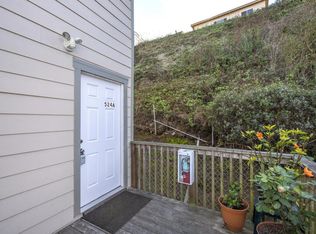 524 Lewis Ln, Pacifica, CA 94044