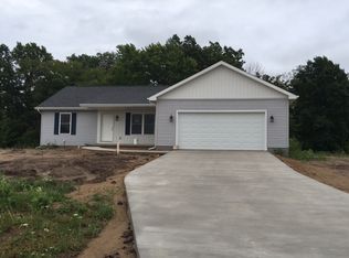 1704 Weaver Woods Dr, Goshen, IN 46526