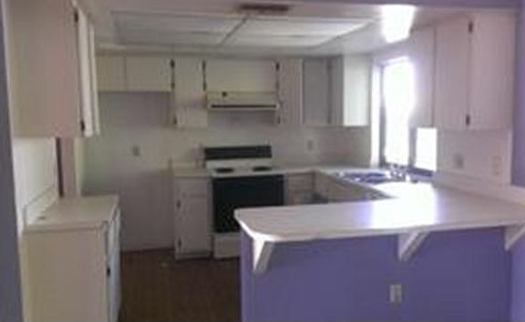 4th image of 637 NE 1st Ave