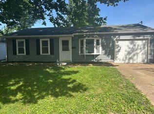 517 Saint Barbara Ln, Cahokia, IL 62206