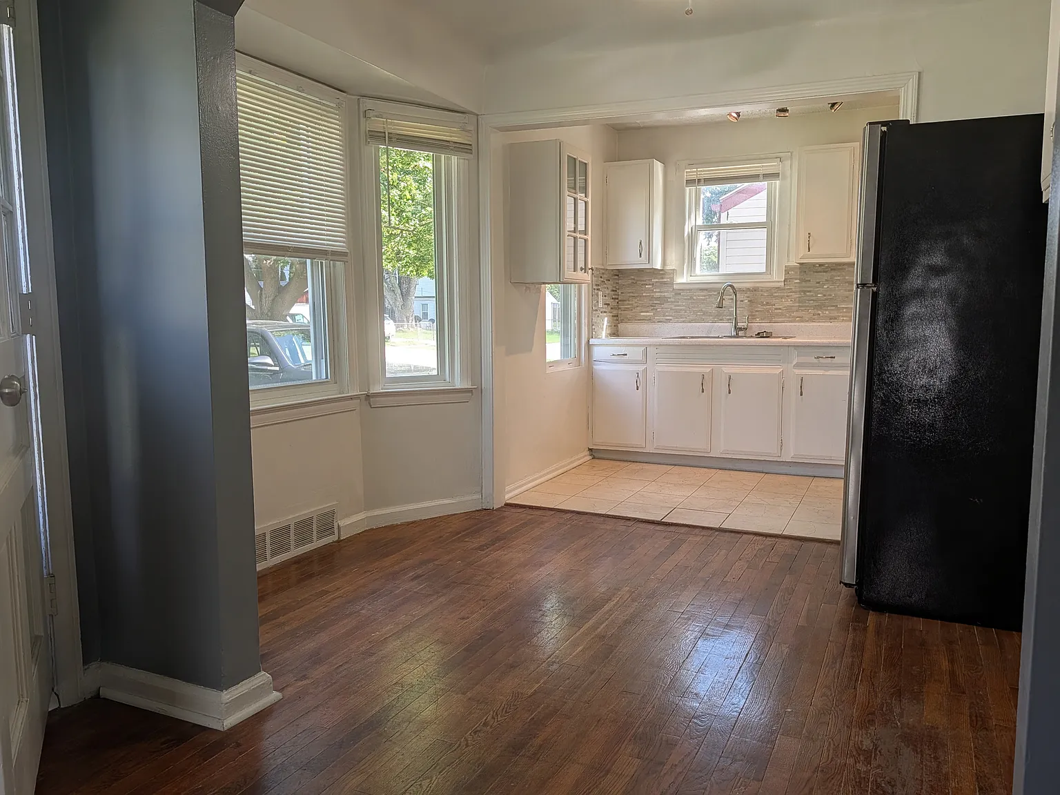 2 bed, 1200 sqft, $1,700 — Photo 4
