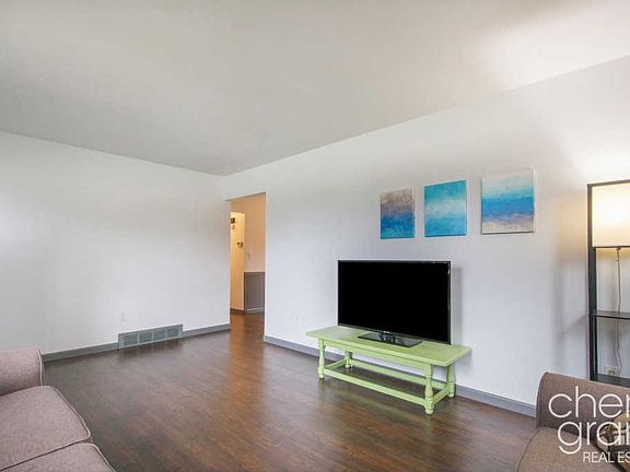 5th image of 4640 Chandy Dr NE