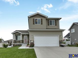 1209 Ridge Rd, Hickman, NE 68372