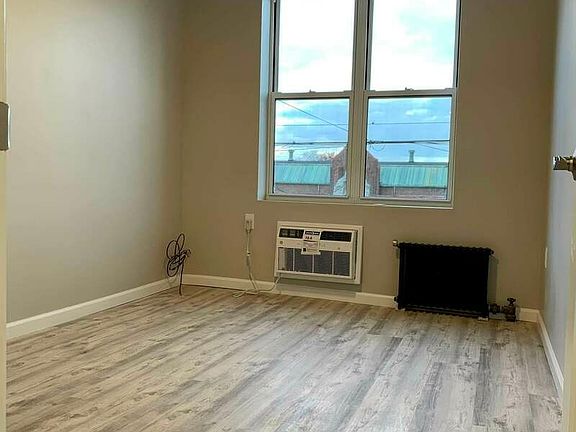 2nd image of 8214 13th Ave #2